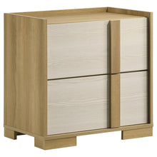 Load image into Gallery viewer, Hyland - Bedroom Set With LED