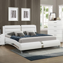 Load image into Gallery viewer, Jeremaine - Upholstered Sleigh Bed