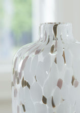 Load image into Gallery viewer, Keelton - Vase