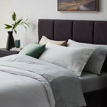 Load image into Gallery viewer, Linen-Weave Cotton Split California King Sheet Set - Sage