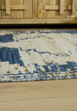 Load image into Gallery viewer, Varnler - Rug