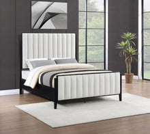 Load image into Gallery viewer, Brookmead - Upholstered Bed