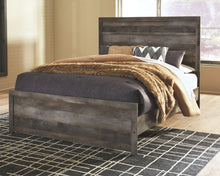 Load image into Gallery viewer, Wynnlow - Panel Bed