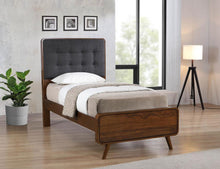 Load image into Gallery viewer, Robyn - Wood Panel Bed