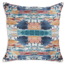 Load image into Gallery viewer, Kennick - Pillow