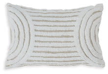 Load image into Gallery viewer, Farissen - Pillow