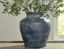 Load image into Gallery viewer, Meadie - 12&quot; Vase