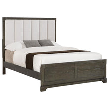 Load image into Gallery viewer, Gran Park - Panel Bed