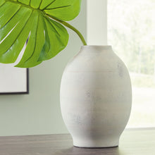 Load image into Gallery viewer, Clayson - Vase