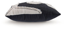 Load image into Gallery viewer, Veerbank - Pillow
