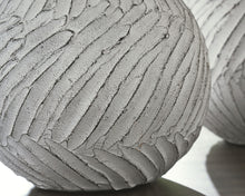 Load image into Gallery viewer, Shelvie - Vase