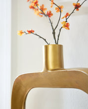 Load image into Gallery viewer, Lawtonville - Vase