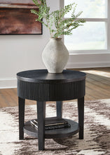 Load image into Gallery viewer, Marstream - Black - Round End Table