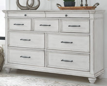 Load image into Gallery viewer, Kanwyn - Panel Bedroom Set