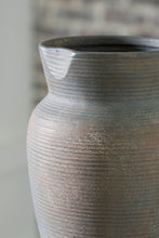 Load image into Gallery viewer, Brickmen - Vase