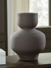 Load image into Gallery viewer, Dalsen - Vase