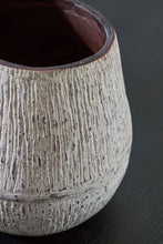 Load image into Gallery viewer, Claymount - Vase