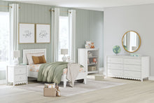 Load image into Gallery viewer, Hallityn - Platform Bedroom Set
