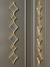 Load image into Gallery viewer, Harriswood - Gold Finish - Accent Mirror Set (Set of 2)