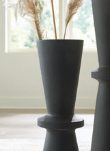 Load image into Gallery viewer, Collisten - Vase