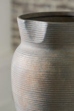 Load image into Gallery viewer, Brickmen - Vase
