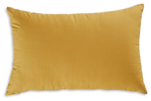 Load image into Gallery viewer, Varness - Pillow