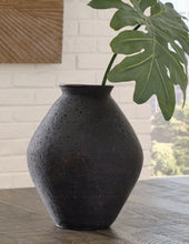Load image into Gallery viewer, Hannela - Vase