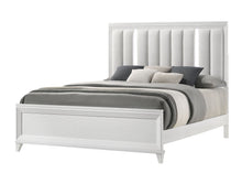 Load image into Gallery viewer, Cressida - Bed With Slats