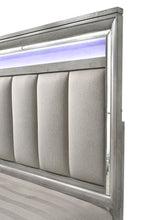 Load image into Gallery viewer, Vail - Upholstered Bed