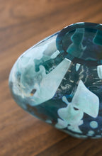 Load image into Gallery viewer, Cartshaw - Vase