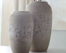 Load image into Gallery viewer, Dimitra - Brown / Cream - Vase Set (Set of 2)