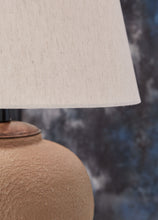 Load image into Gallery viewer, Scantor - Rust - Metal Table Lamp