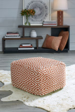Load image into Gallery viewer, Brynnsen - Pouf