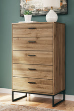 Load image into Gallery viewer, Deanlow - Honey - Five Drawer Chest