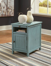 Load image into Gallery viewer, Treytown - Chair Side End Table