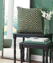 Load image into Gallery viewer, Digover - Pillow