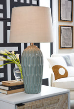 Load image into Gallery viewer, Hadbury - Ceramic Table Lamp (Set of 2)