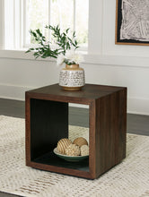 Load image into Gallery viewer, Hensington - Brown / Black - Square End Table