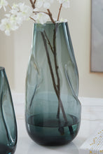 Load image into Gallery viewer, Beamund - Vase - 13&quot;