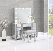 Load image into Gallery viewer, Allora - 9-Drawer Vanity Set With Lighting - Metallic Silver