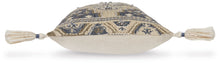 Load image into Gallery viewer, Winbury - Pillow