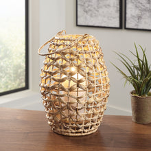 Load image into Gallery viewer, Etta - Lantern