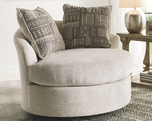 Load image into Gallery viewer, Soletren - Swivel Chair