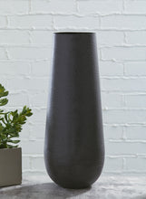 Load image into Gallery viewer, Fynn - Vase