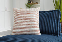 Load image into Gallery viewer, Nashlin - Pillow