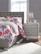 Load image into Gallery viewer, Maddy - Purple - Metal Table Lamp