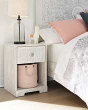 Load image into Gallery viewer, Paxberry - Whitewash - One Drawer Night Stand - Open Cubby