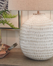 Load image into Gallery viewer, Jamon - Beige - Ceramic Table Lamp