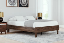 Load image into Gallery viewer, Calverson - Platform Bed