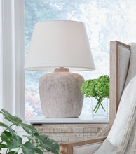 Load image into Gallery viewer, Danry - Distressed Cream - Metal Table Lamp